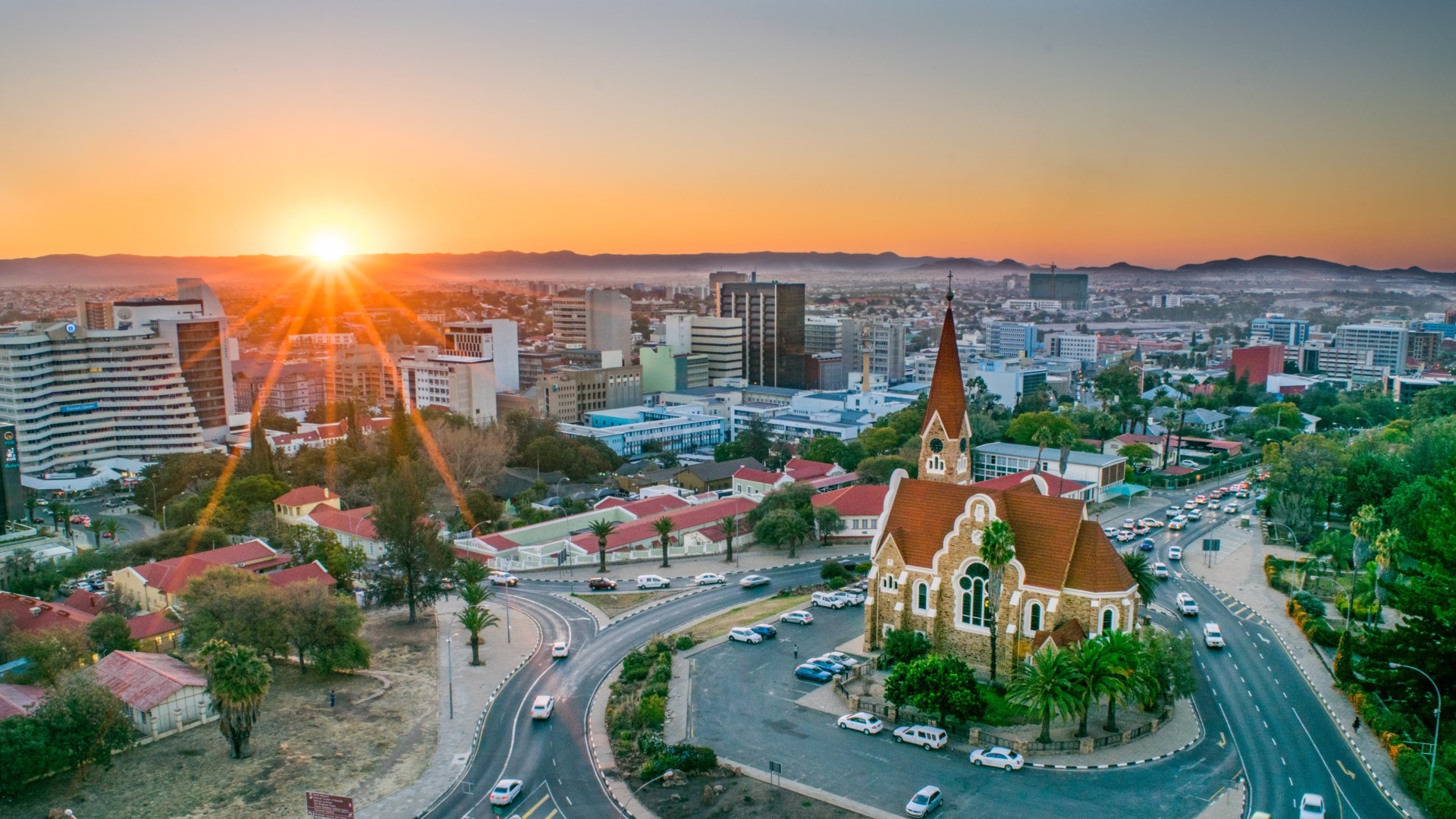 Budget-Abenteuerreise durch Namibia mit Lodges